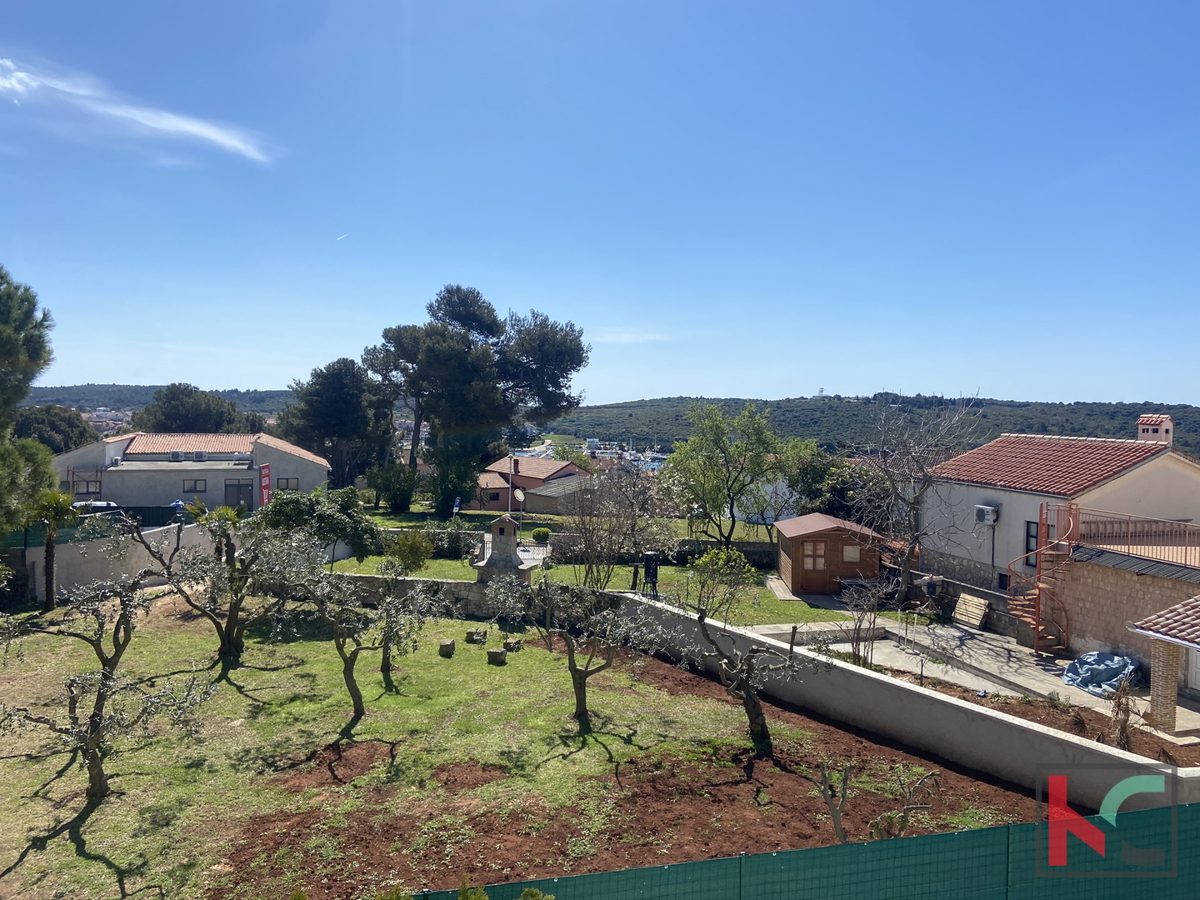 Istra, Banjole, lepa vila z bazenom, 300m od plaže