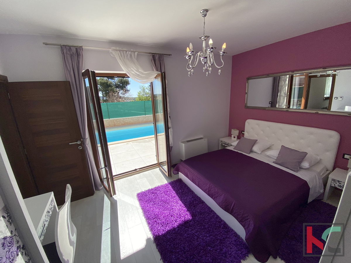 Istra, Banjole, lepa vila z bazenom, 300m od plaže