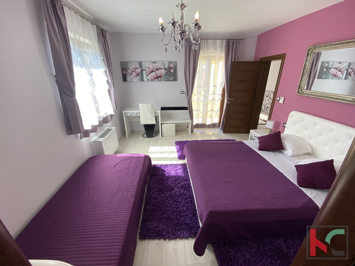 Istra, Banjole, lepa vila z bazenom, 300m od plaže