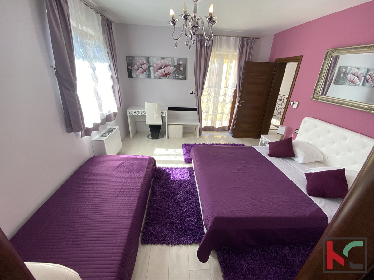 Istra, Banjole, lepa vila z bazenom, 300m od plaže