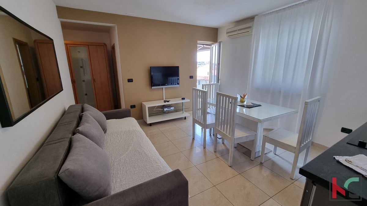 Peščeni zaliv, vila s 7 apartmaji 200m od plaže