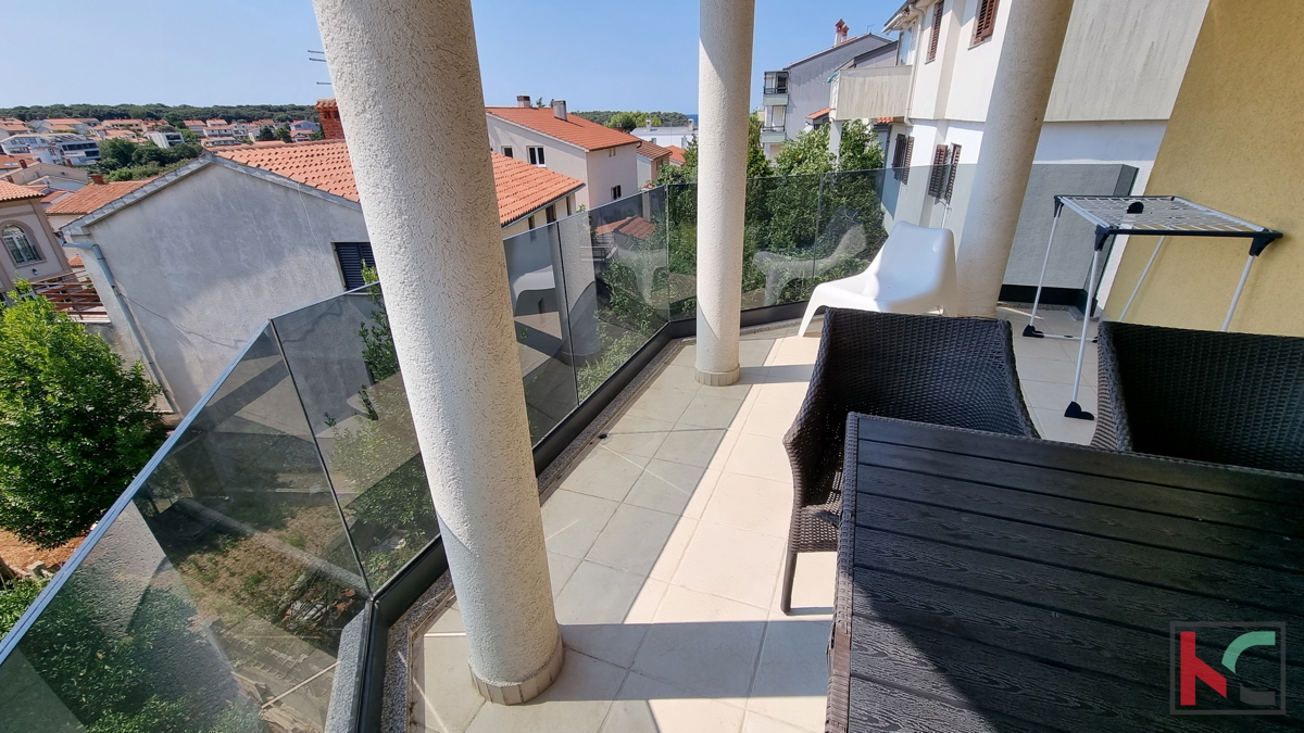 Peščeni zaliv, vila s 7 apartmaji 200m od plaže