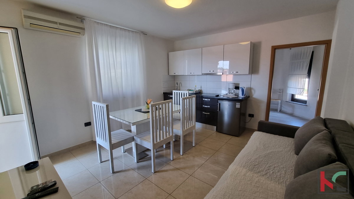 Peščeni zaliv, vila s 7 apartmaji 200m od plaže
