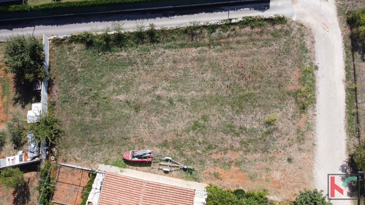 Istra - Fažana, atraktivno gradbeno zemljišče nedaleč od morja in plaž