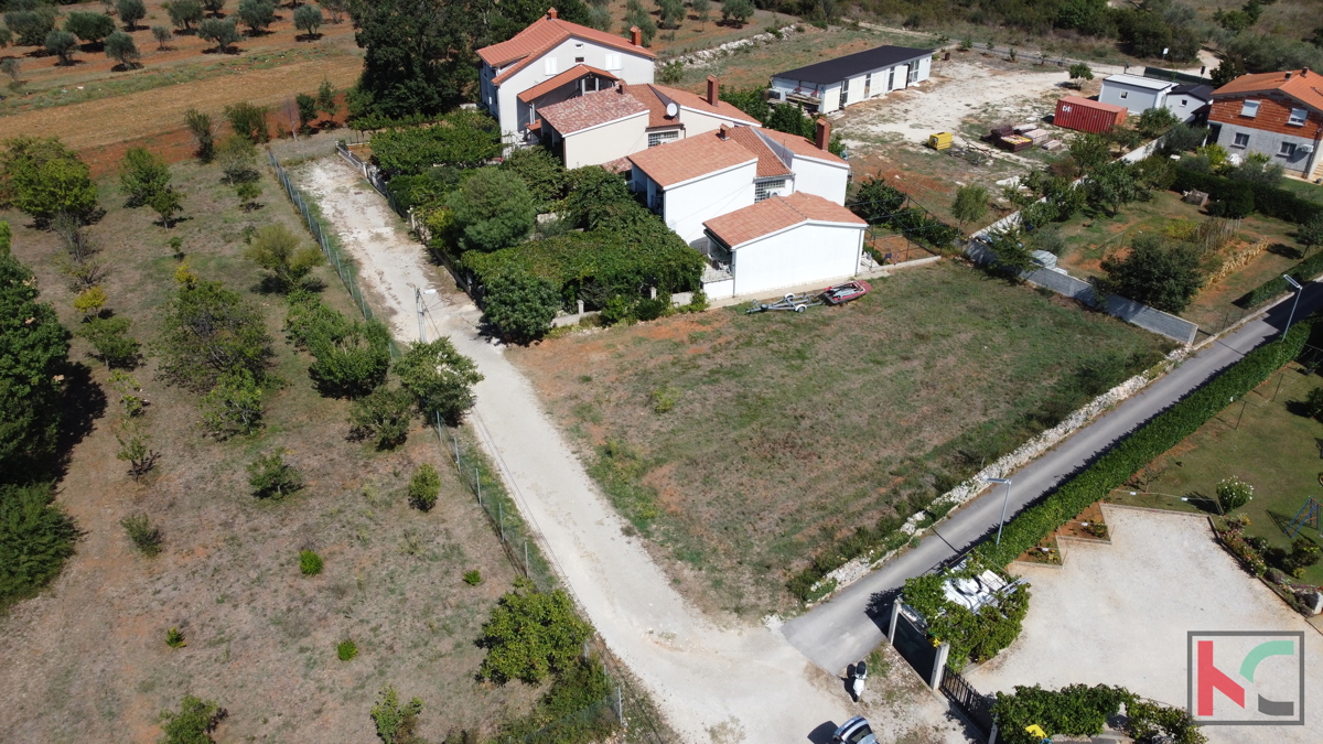 Istra - Fažana, atraktivno gradbeno zemljišče nedaleč od morja in plaž