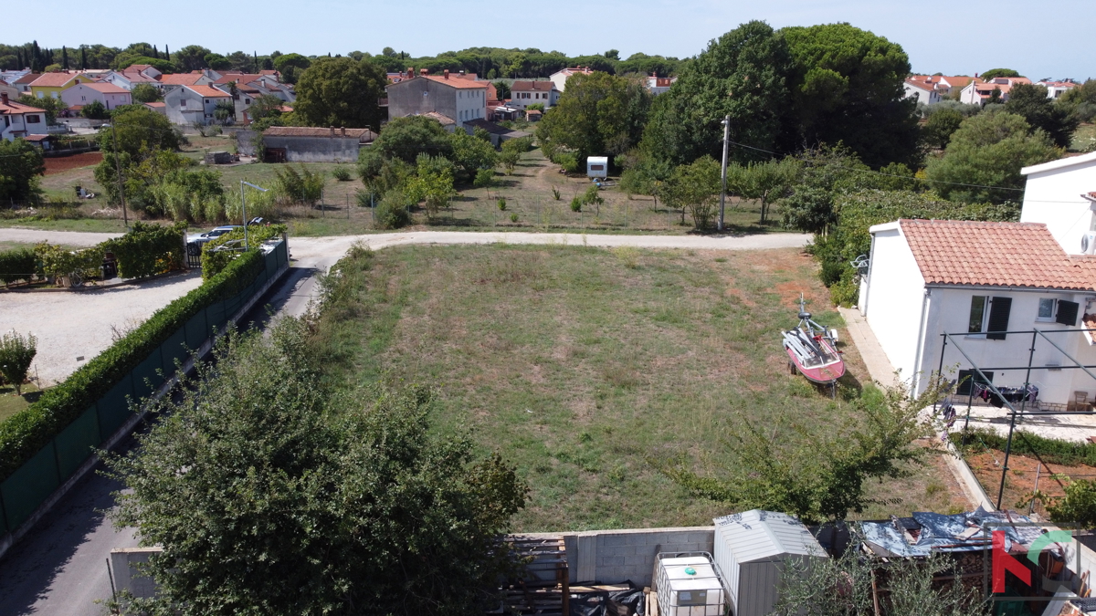 Istra - Fažana, atraktivno gradbeno zemljišče nedaleč od morja in plaž