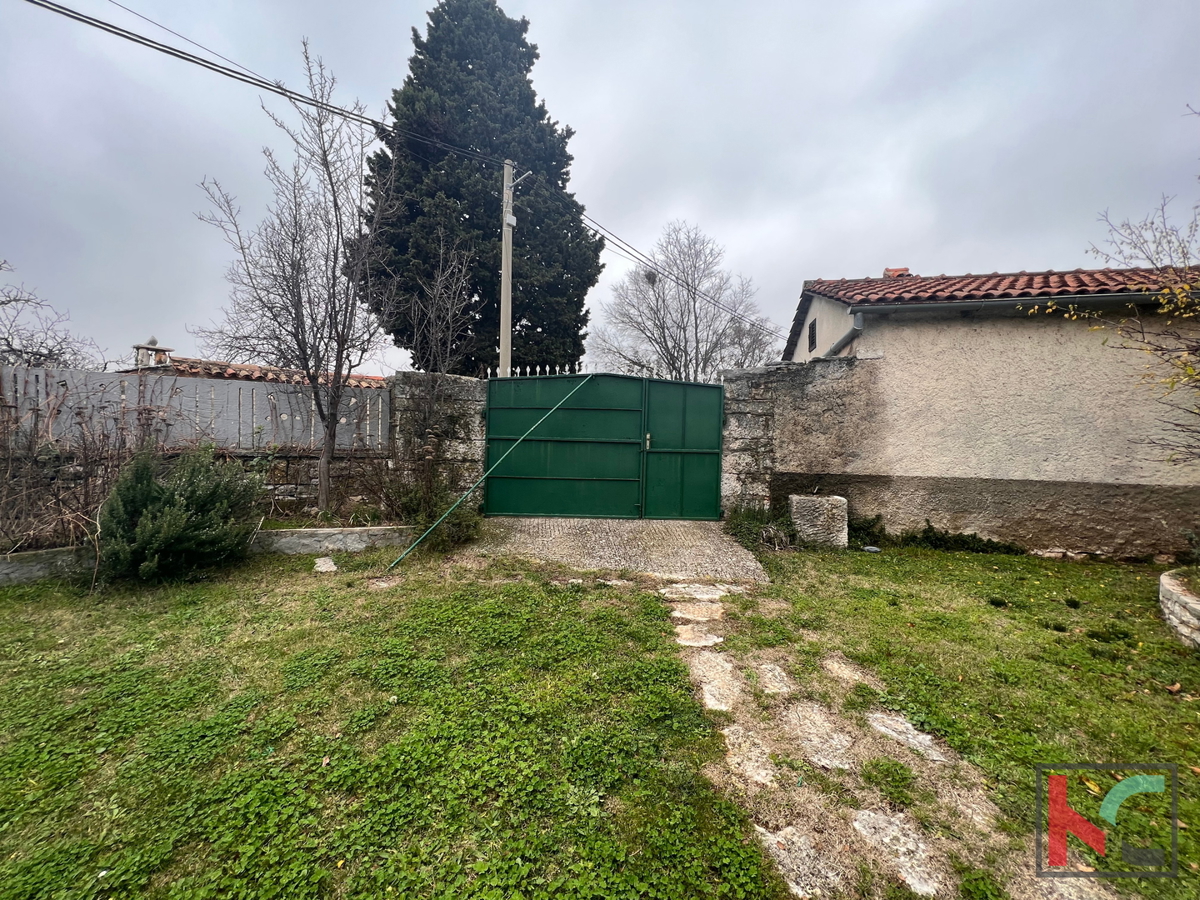 Istra, Svetvinčenat, Hiša, 136 m2 s potencialom na lepi parceli #prodaja