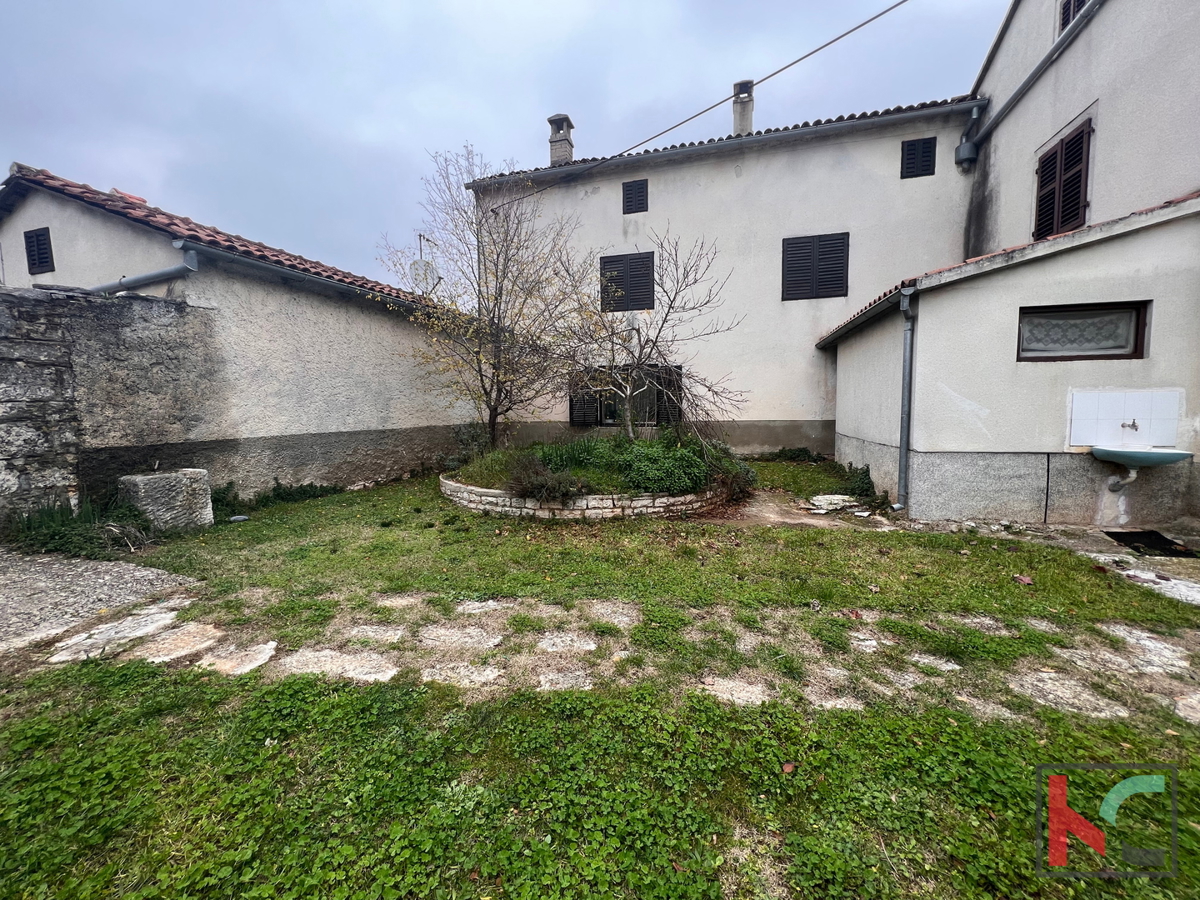 Istra, Svetvinčenat, Hiša, 136 m2 s potencialom na lepi parceli #prodaja