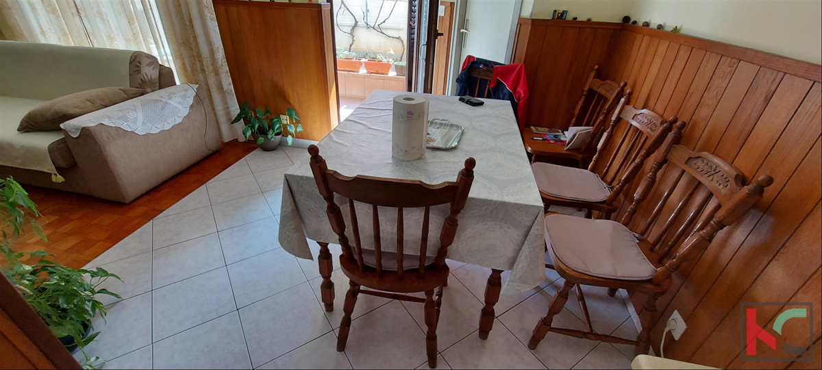 Pula, Stoja pritličje stanovanje 77m2 z vrtom 30m2