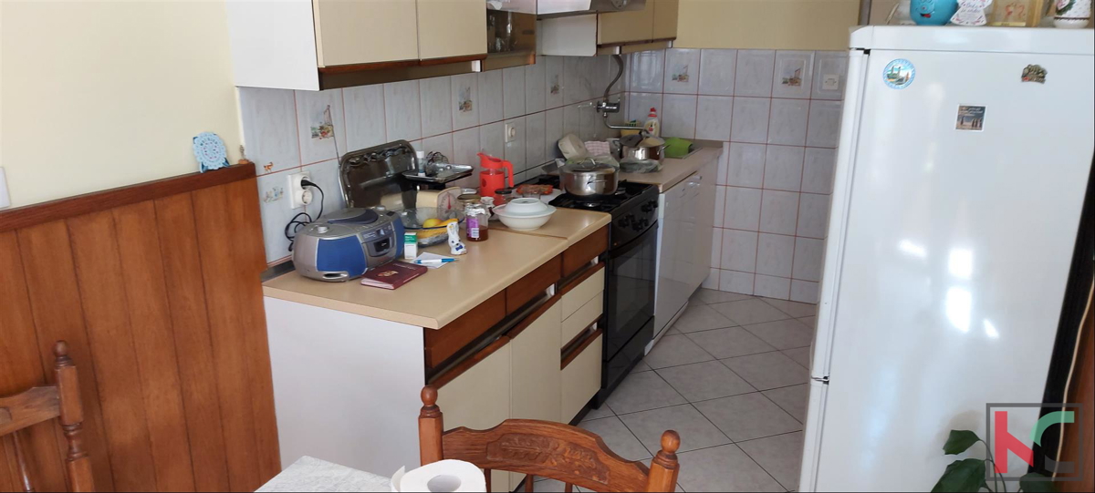 Pula, Stoja pritličje stanovanje 77m2 z vrtom 30m2