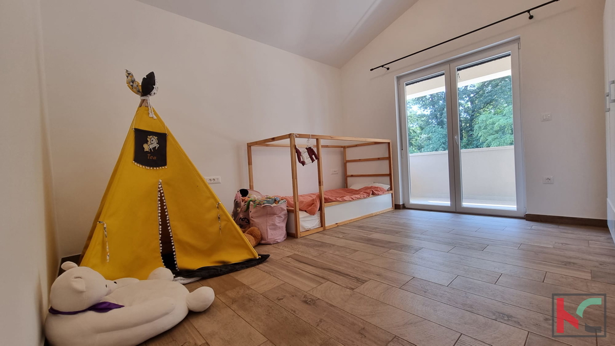 Prostorna vila na mirni lokaciji - 192,56 m2 udobja v predmestju Poreča, #prodaja