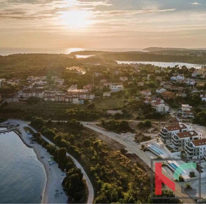 Istra, Banjole, apartma 61,76 m2 z zasebnim bazenom, prva vrsta do morja #prodaja
