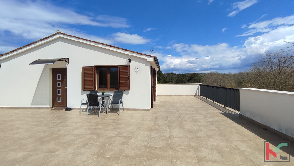 Istra, Rovinj, hiša s tremi apartmaji blizu morja in plaže, #prodaja