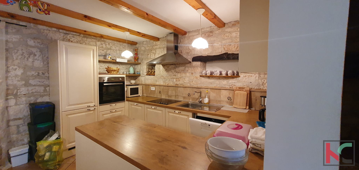 Istra, Tinjan, dvojna hiša 193,47m2 z urbaniziranim in kmetijskim zemljiščem 6523m2 #prodaja