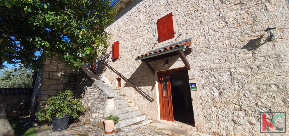 Istra, Tinjan, dvojna hiša 193,47m2 z urbaniziranim in kmetijskim zemljiščem 6523m2 #prodaja