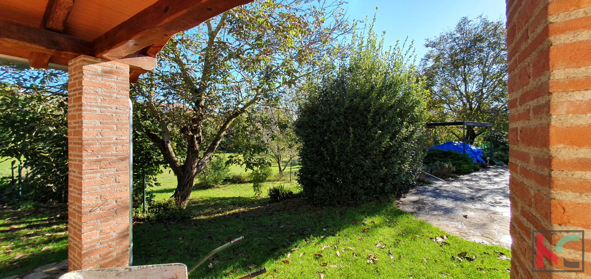 Istra, Tinjan, dvojna hiša 193,47m2 z urbaniziranim in kmetijskim zemljiščem 6523m2 #prodaja