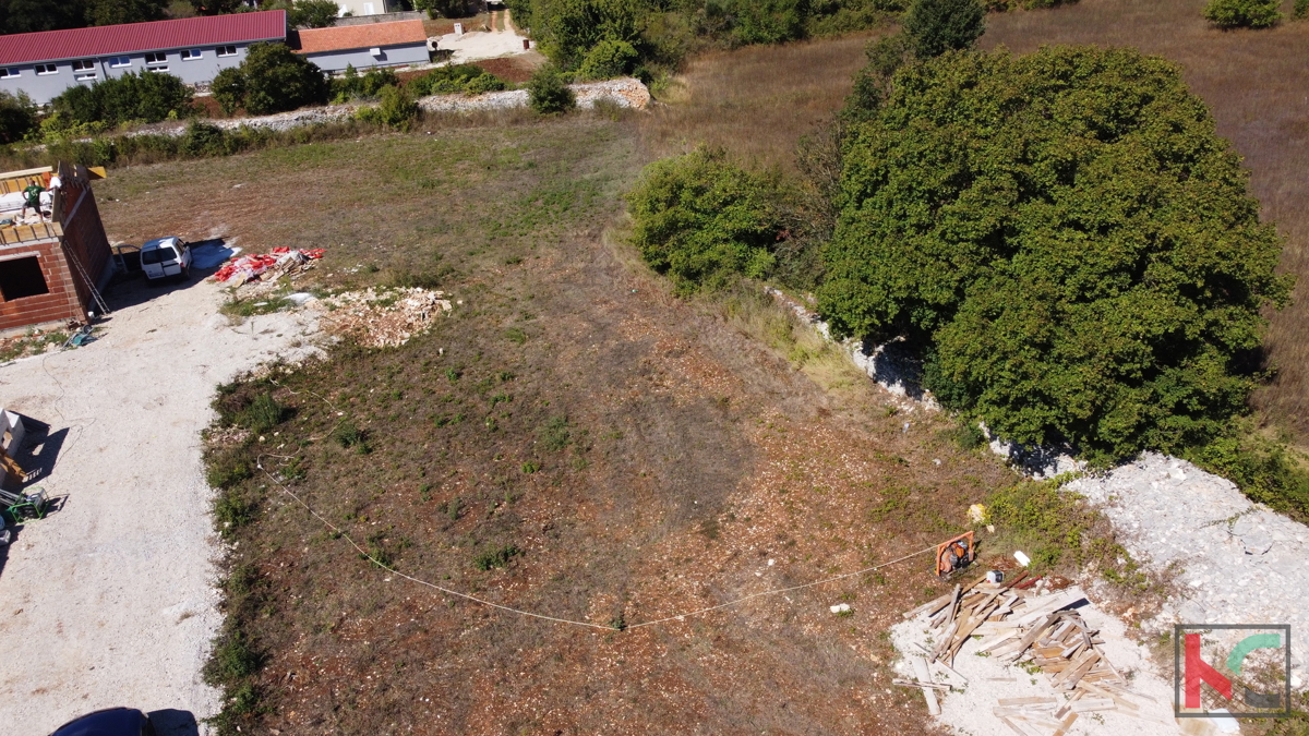 Istra, Svetvinčenat, gradbeno zemljišče 513 m2 z gradbenim dovoljenjem, #prodaja