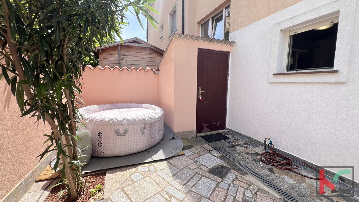 Istra, Medulin, čudovit dvosobni apartma ob morju, pogled na morje #prodaja