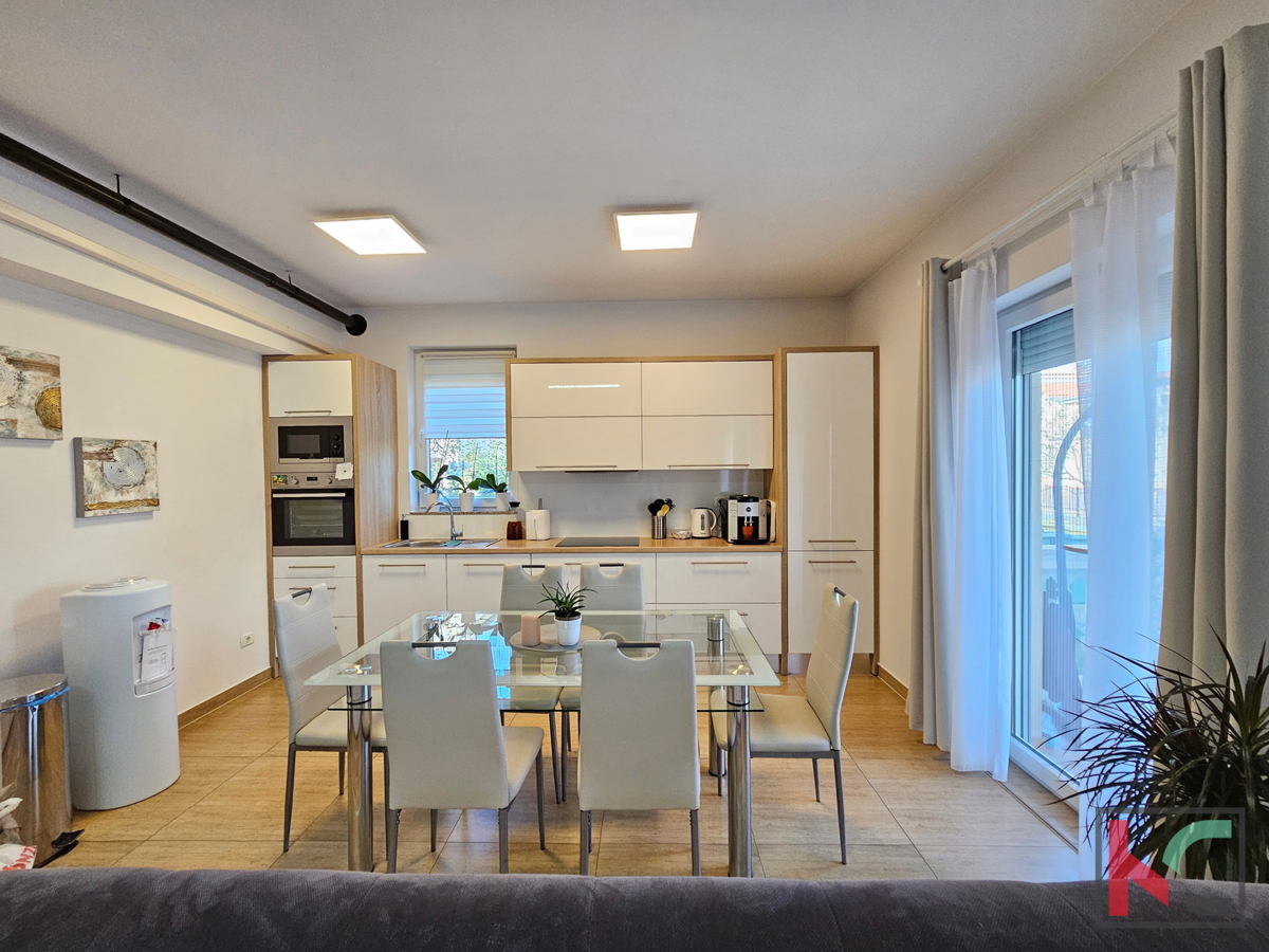 Istra, Fažana, Valbandon, moderno opremljeno stanovanje 88,23 m2 s tremi spalnicami in dvema kopalnicama, #prodaja