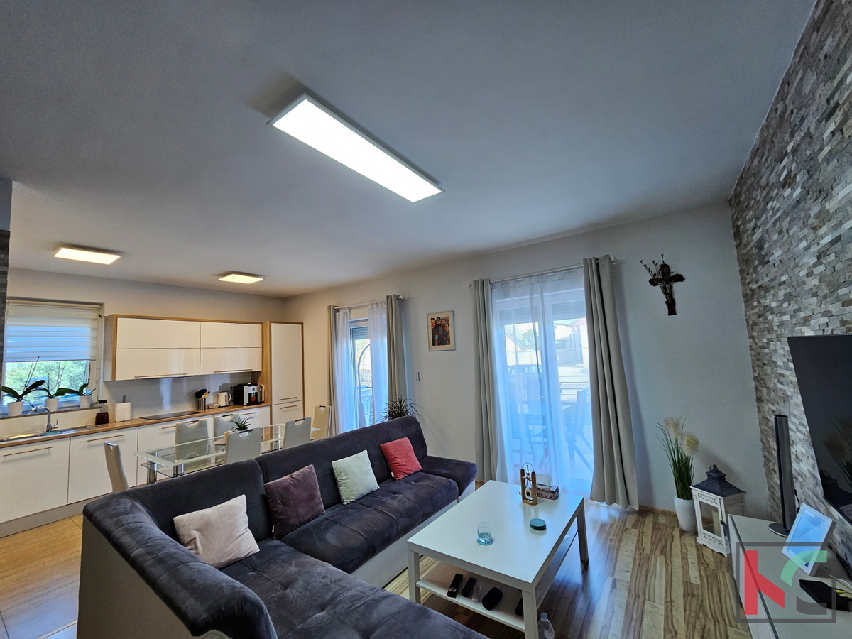 Istra, Fažana, Valbandon, moderno opremljeno stanovanje 88,23 m2 s tremi spalnicami in dvema kopalnicama, #prodaja