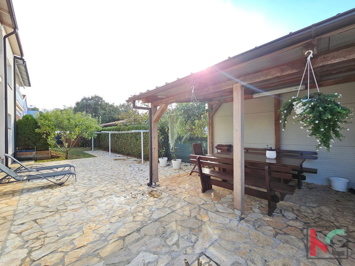 Istra, Fažana, Valbandon, moderno opremljeno stanovanje 88,23 m2 s tremi spalnicami in dvema kopalnicama, #prodaja