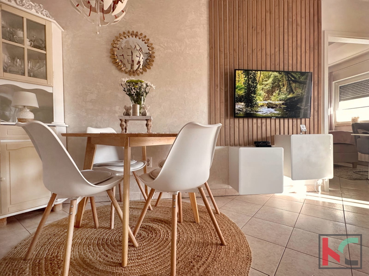 Pula, Nova Veruda, prodamo stanovanje z velikim balkonom in 2 spalnicama, 56 m2