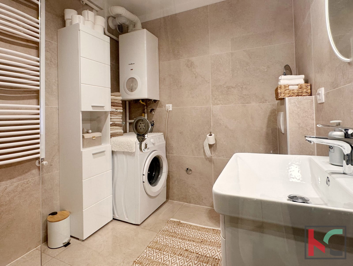 Pula, Nova Veruda, prodamo stanovanje z velikim balkonom in 2 spalnicama, 56 m2