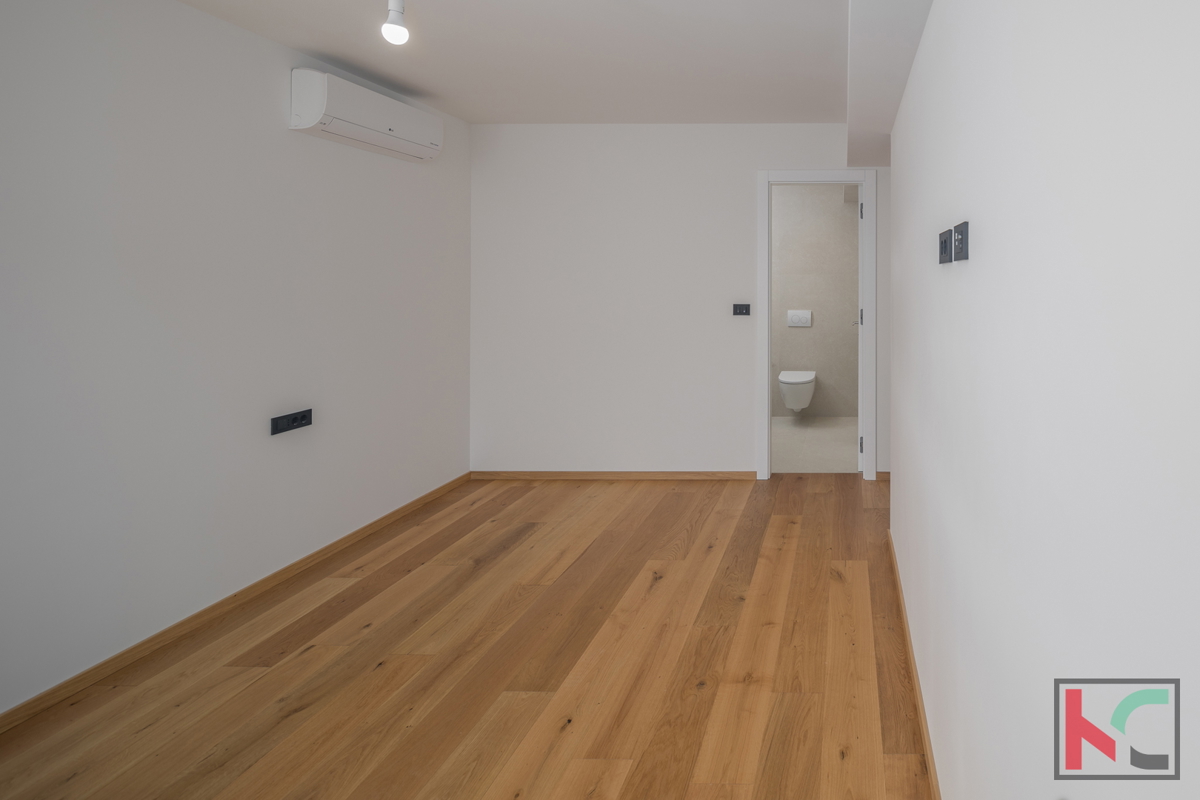 Rovinj, dvoetažno stanovanje, 159m2 v novogradnji, 4SS+DB z dvema parkirnima mestoma v garaži, # prodaja
