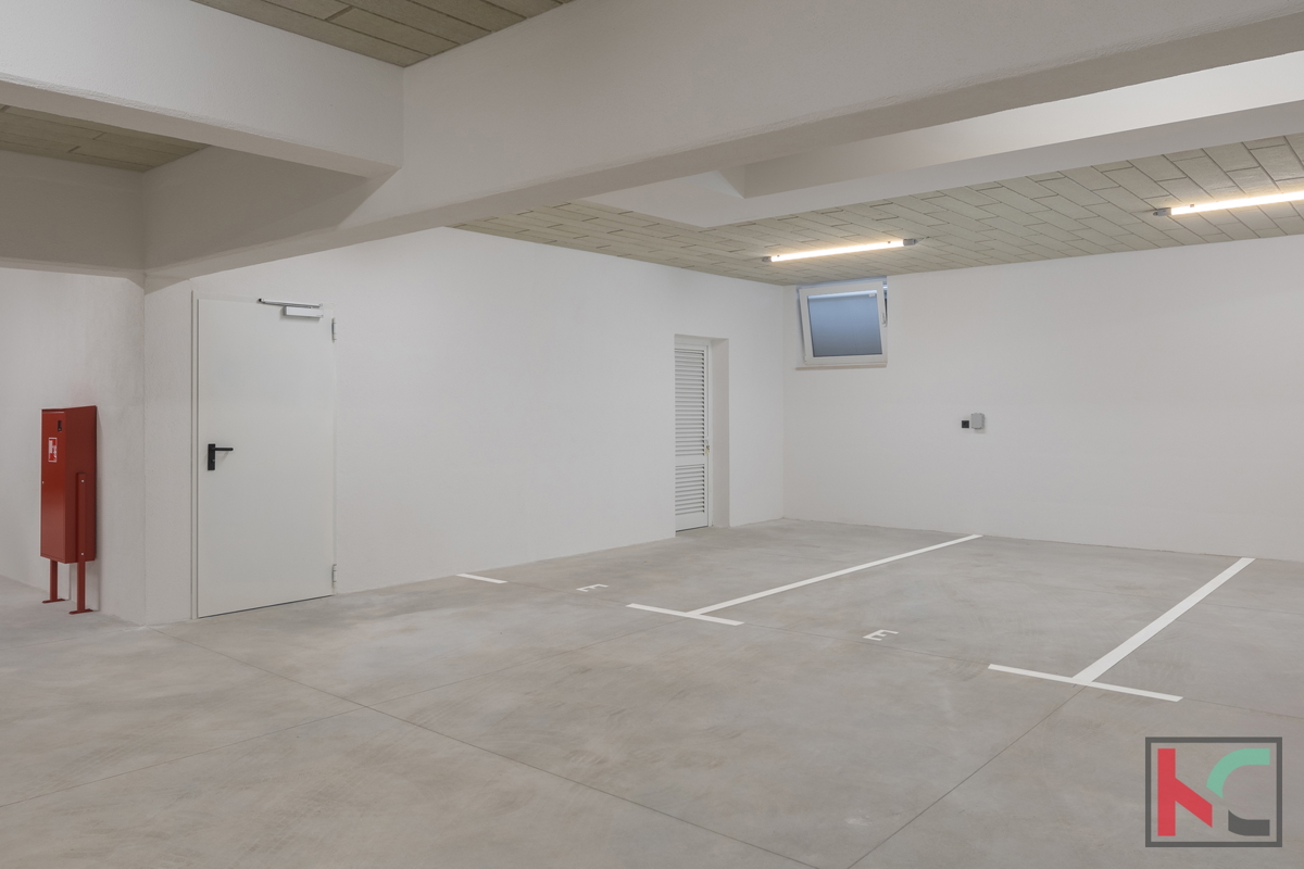 Rovinj, dvoetažno stanovanje, 159m2 v novogradnji, 4SS+DB z dvema parkirnima mestoma v garaži, # prodaja