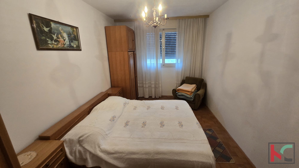 PULA, VERUDA, TROSOBNO STANOVANJE NA ZAŽELENI LOKACIJI#PRODAJA