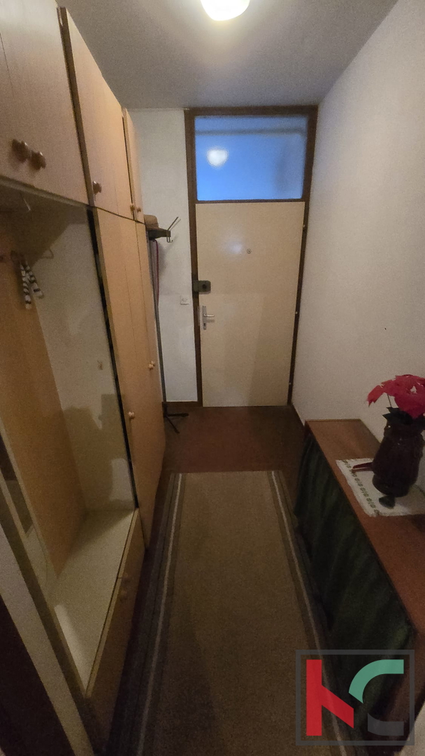 PULA, VERUDA, TROSOBNO STANOVANJE NA ZAŽELENI LOKACIJI#PRODAJA