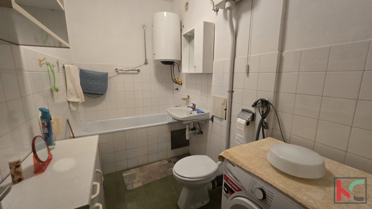 PULA, VERUDA, TROSOBNO STANOVANJE NA ZAŽELENI LOKACIJI#PRODAJA