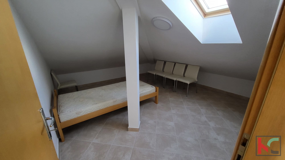 Istra, Premantura - Volme, štirisobno stanovanje 115,45 m2 z bazenom