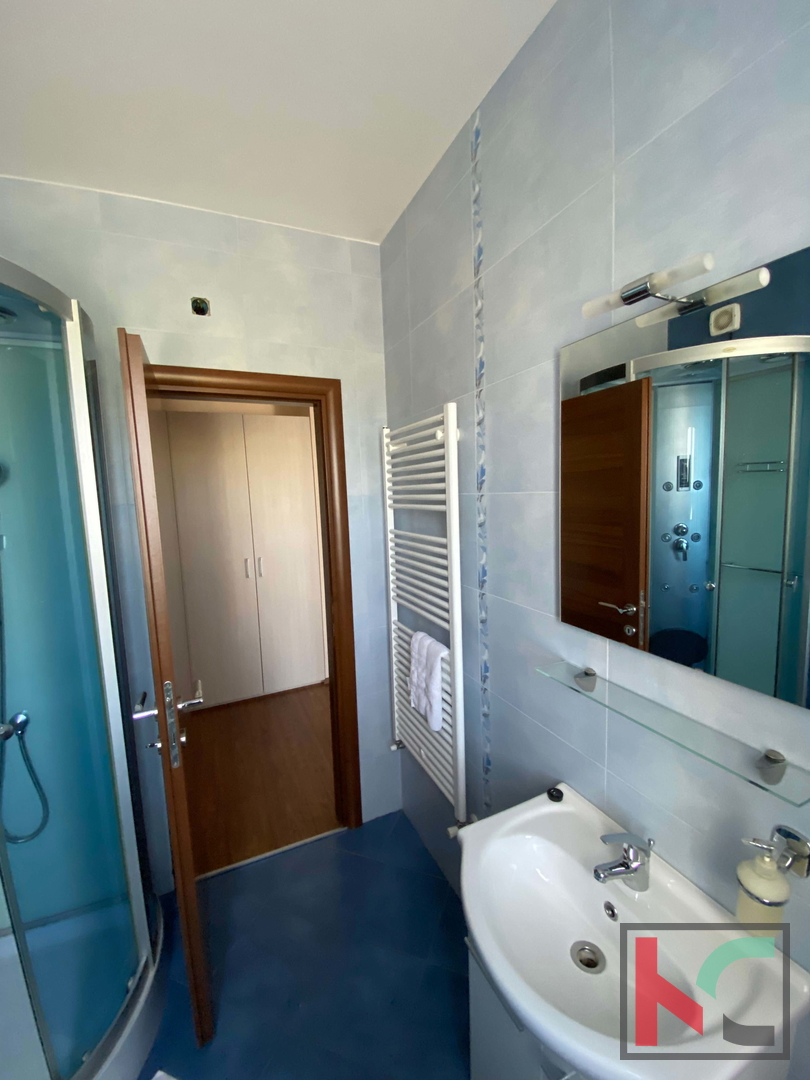 Istra, Fažana, lepa in udobna vila z bazenom, 400m od morja