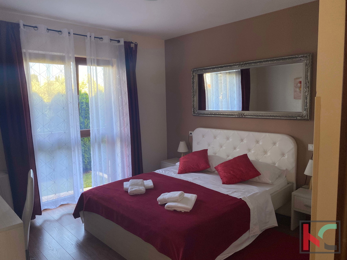 Istra, Fažana, lepa in udobna vila z bazenom, 400m od morja