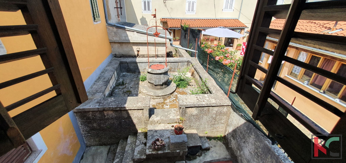 Istra, Pula, Marčana, dve adaptirani hiši v nizu