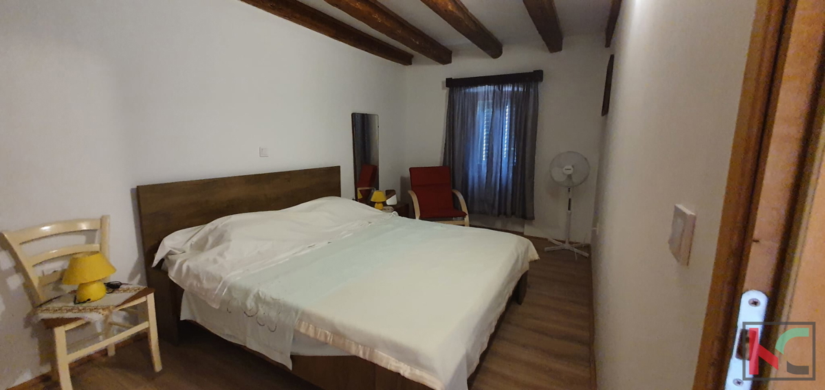 Istra, Pula, Marčana, dve adaptirani hiši v nizu