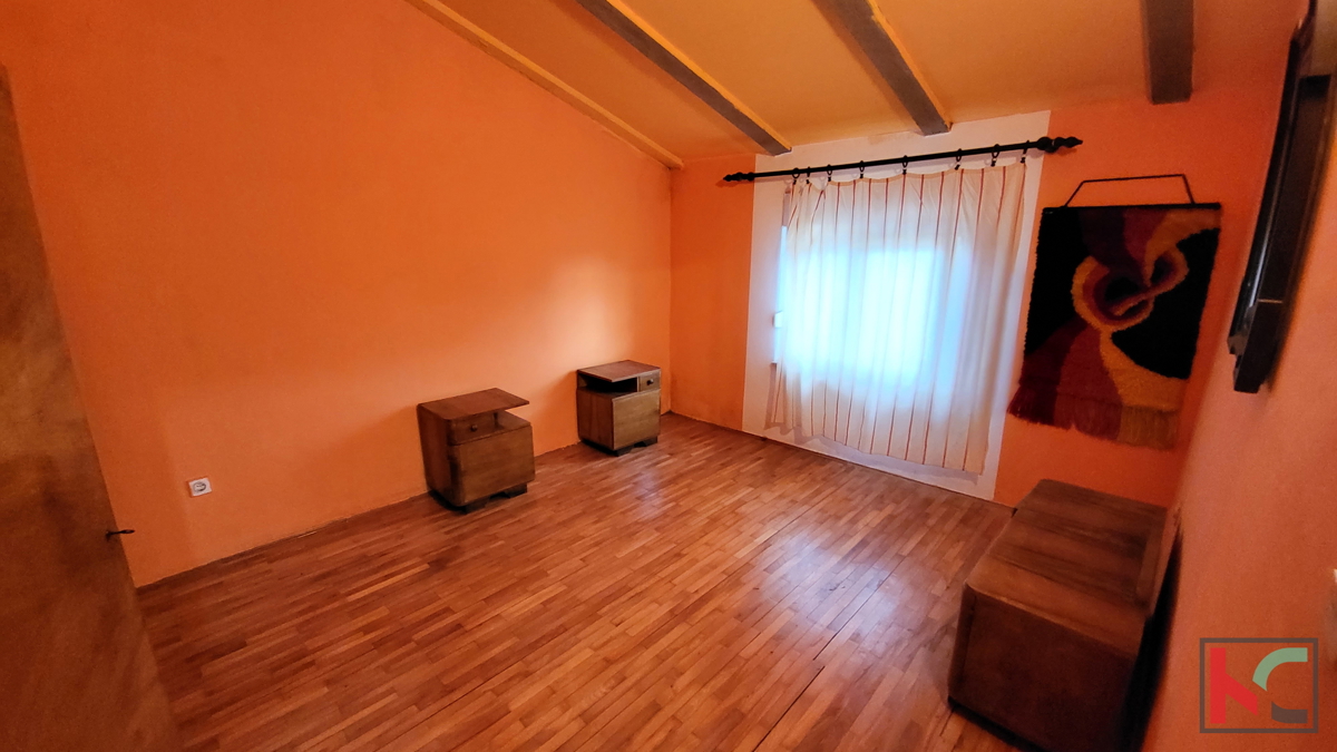 Istra - Peruški, hiša na prostorni parceli 1000m2, pogled na morje # prodamo