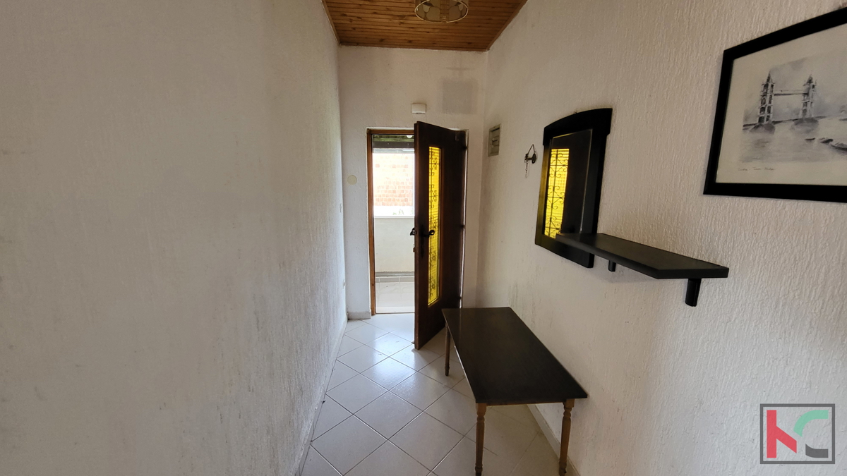 Istra - Peruški, hiša na prostorni parceli 1000m2, pogled na morje # prodamo