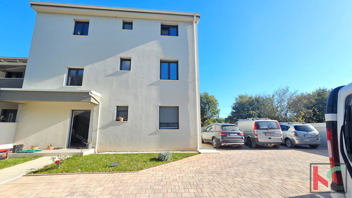 Istra, Medulin, Pomer, stanovanje v novogradnji, 90m2 z dvema parkirnima mestoma #prodaja