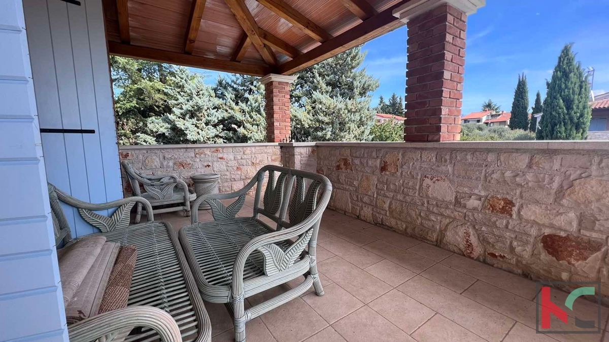 Istra, Poreč, kamnita dvoetažna vila z bazenom, 134,58 m2 #prodaja