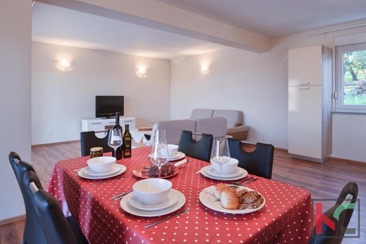 Istra, okolica Poreča, vila z bazenom 160 m2 na mirni lokaciji, #prodaja