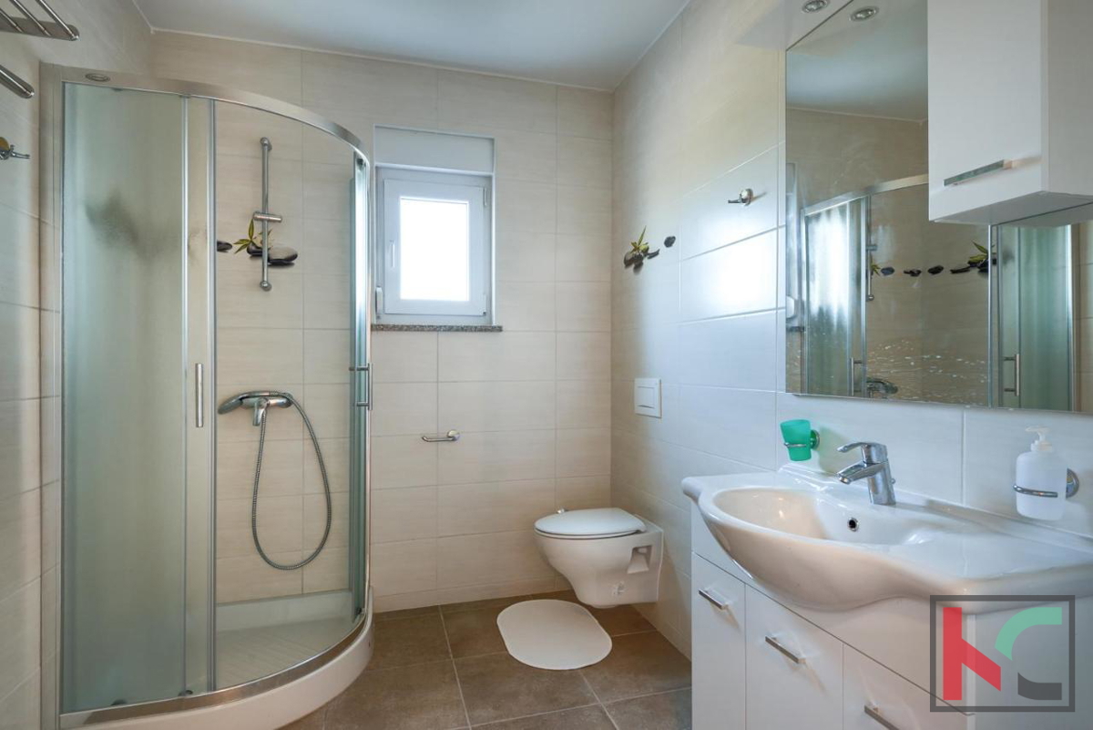 Istra, okolica Poreča, vila z bazenom 160 m2 na mirni lokaciji, #prodaja