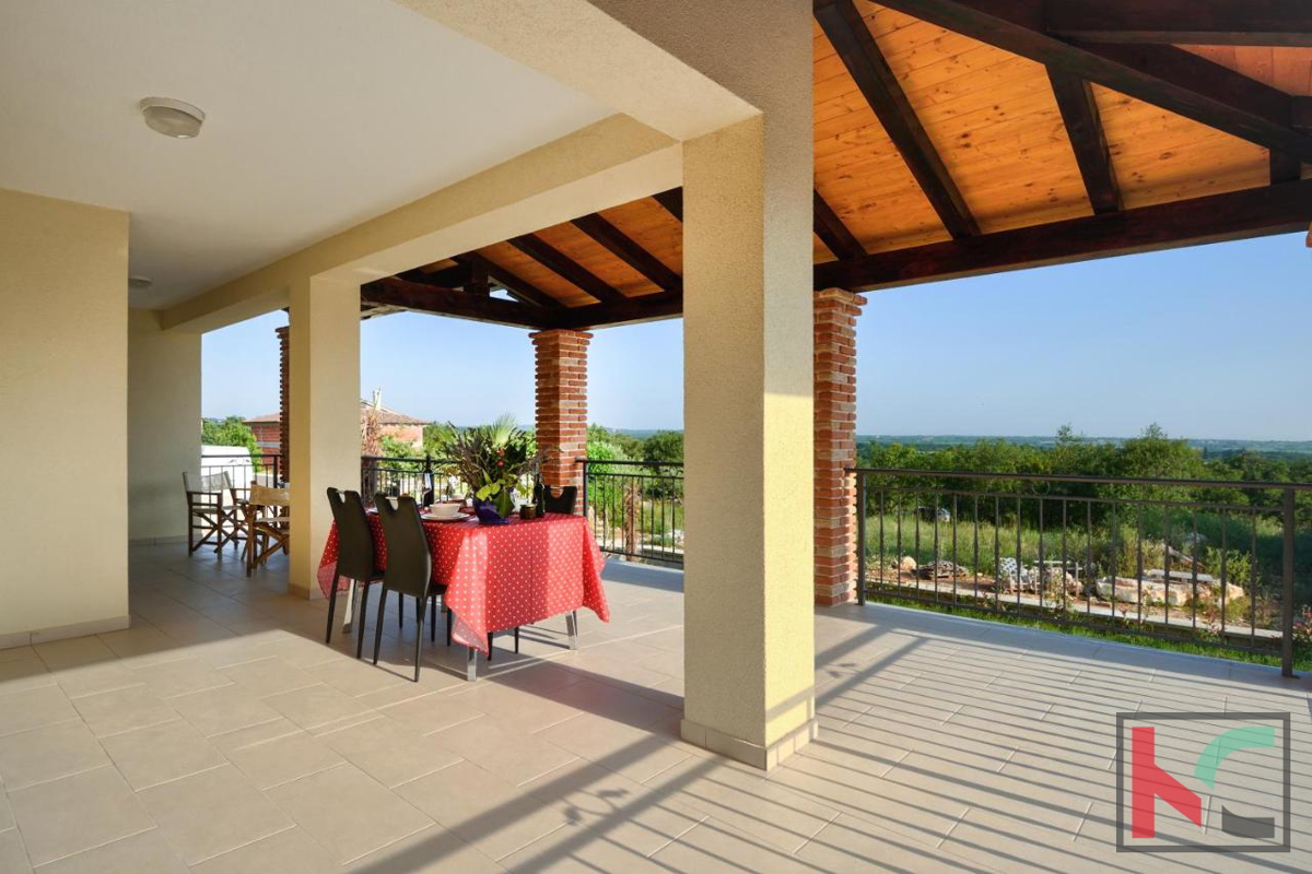 Istra, okolica Poreča, vila z bazenom 160 m2 na mirni lokaciji, #prodaja