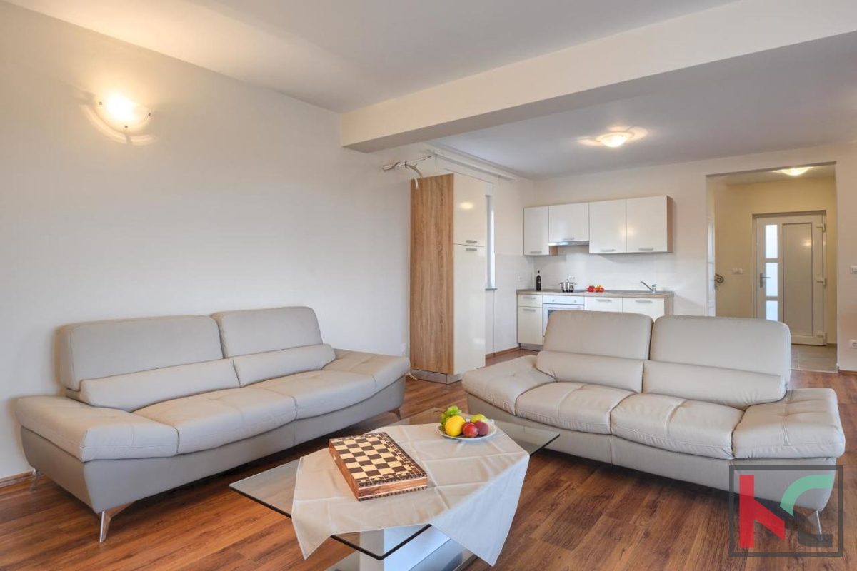 Istra, okolica Poreča, vila z bazenom 160 m2 na mirni lokaciji, #prodaja