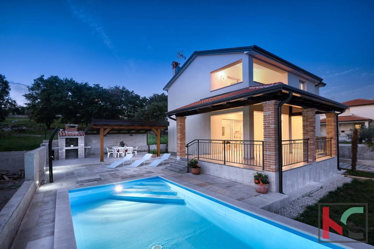 Istra, okolica Poreča, vila z bazenom 160 m2 na mirni lokaciji, #prodaja