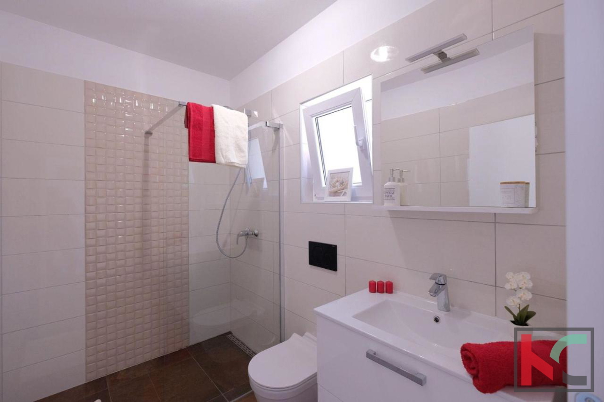 Istra, Svetvinčenat, počitniška hiša z bazenom in vrtom, mirna lokacija, #prodaja
