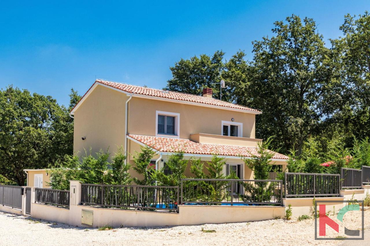 Istra, Svetvinčenat, počitniška hiša z bazenom in vrtom, mirna lokacija, #prodaja