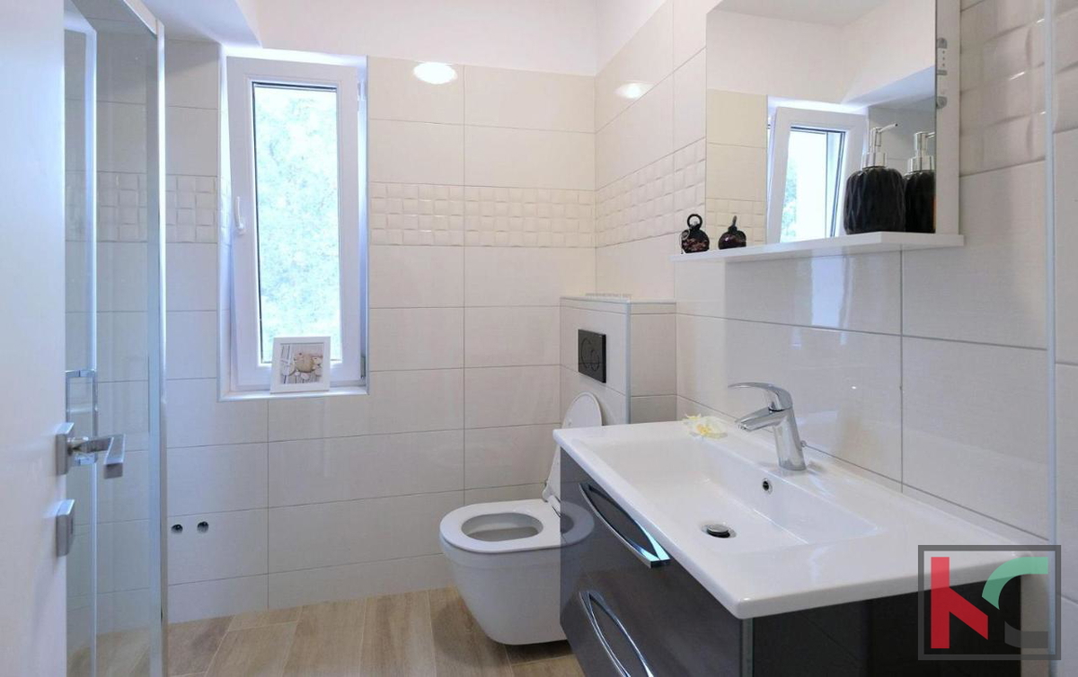 Istra, Svetvinčenat, počitniška hiša z bazenom in vrtom, mirna lokacija, #prodaja