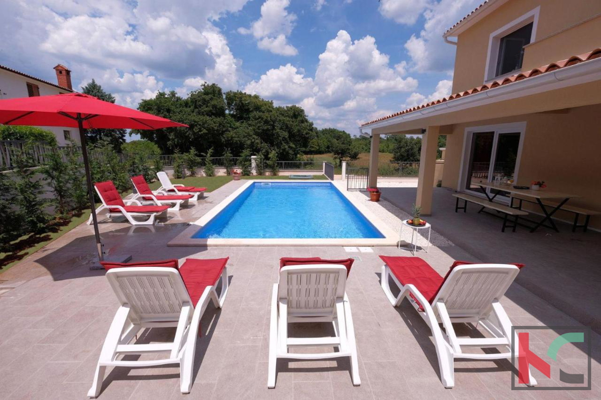 Istra, Svetvinčenat, počitniška hiša z bazenom in vrtom, mirna lokacija, #prodaja